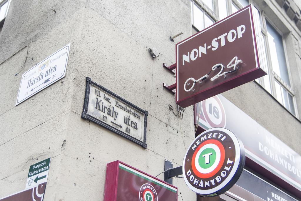Ava'S Champagne Studio City Center-Andrash Street King Street Budapest Kültér fotó