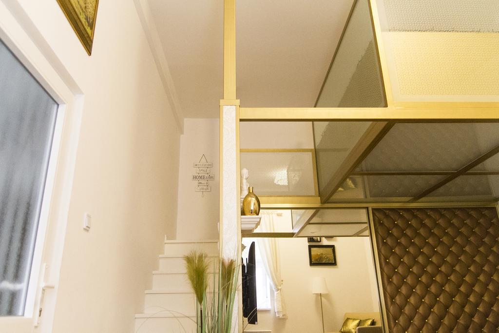 Ava'S Champagne Studio City Center-Andrash Street King Street Budapest Kültér fotó